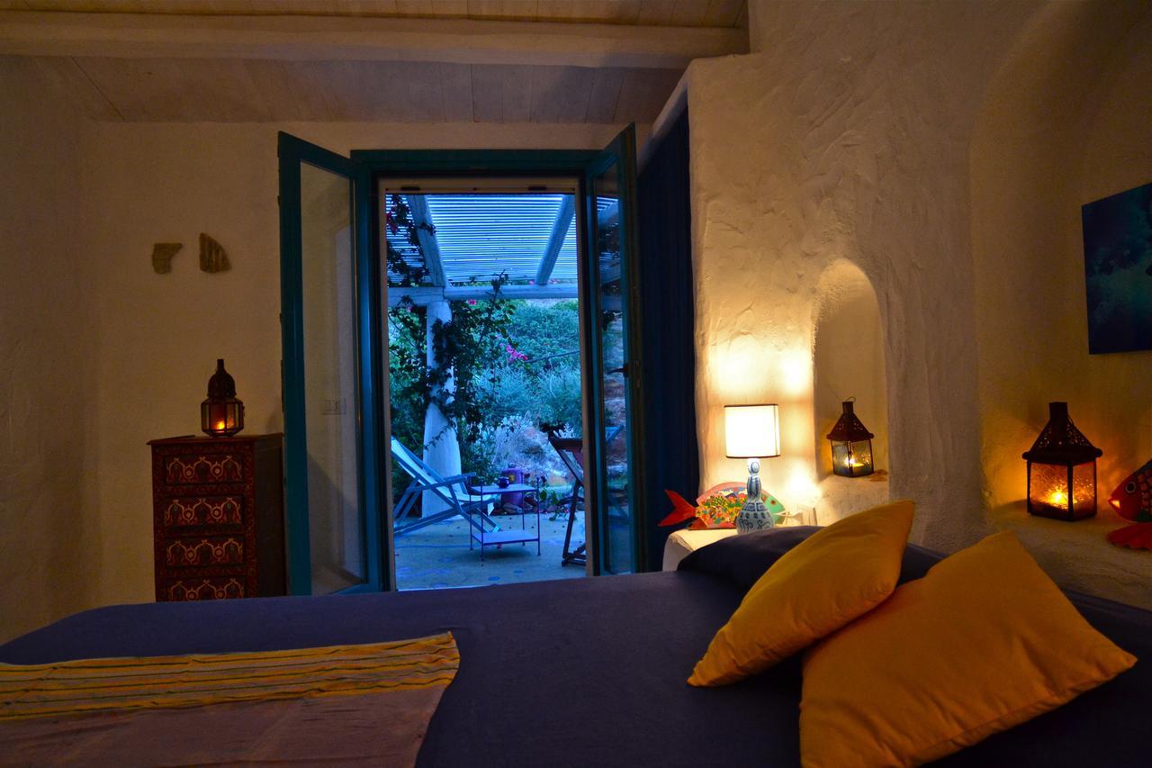 Poecylia Bed and Breakfast Carloforte  Exteriör bild