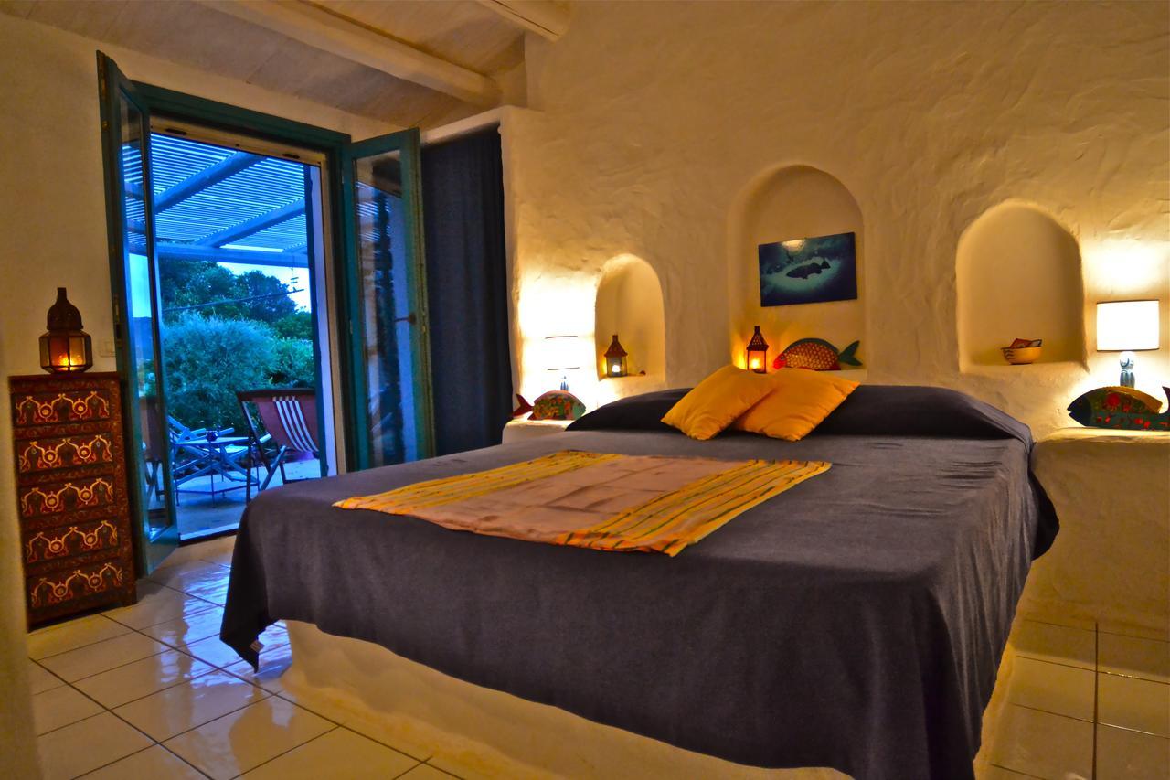 Poecylia Bed and Breakfast Carloforte  Exteriör bild